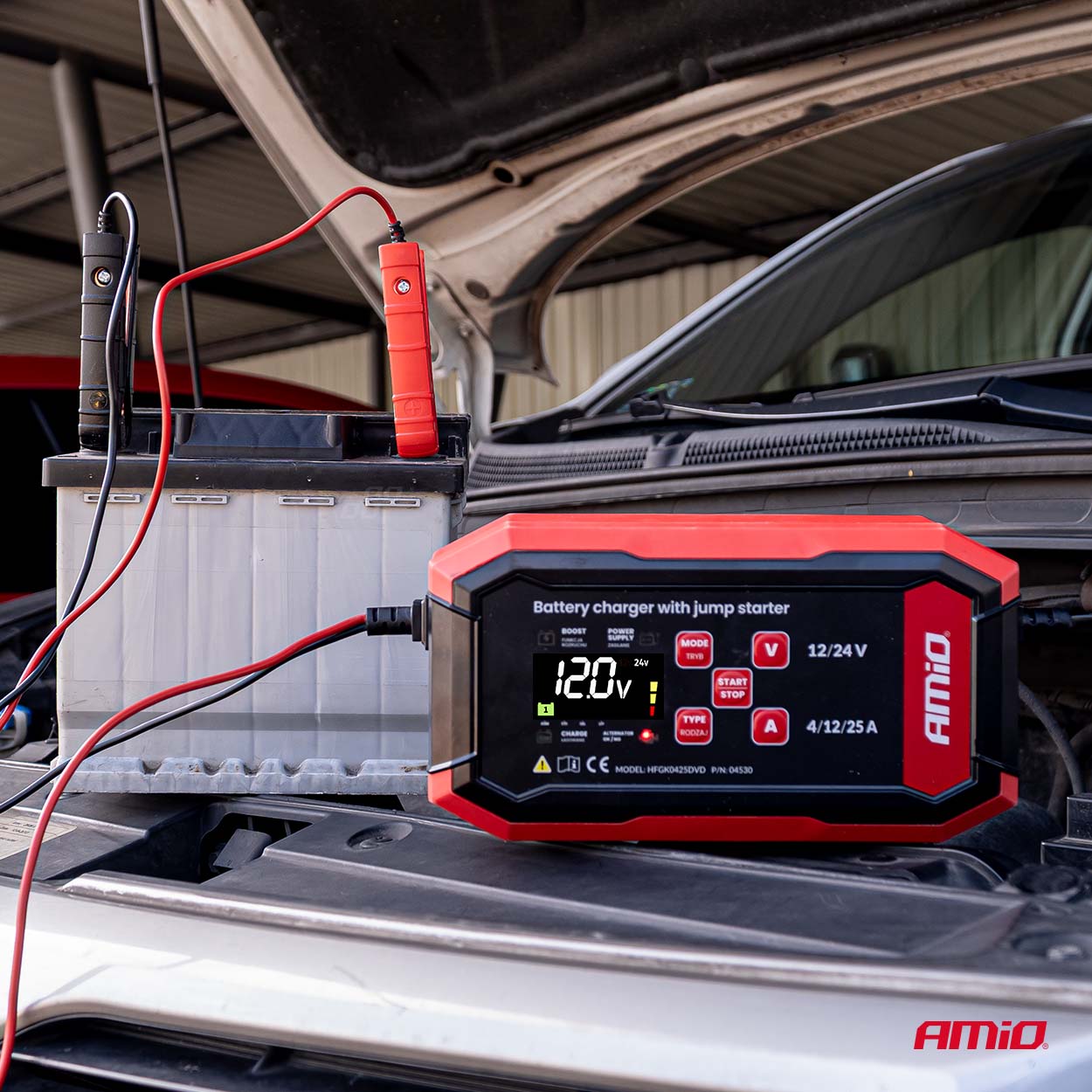 Prostownik cyfrowy z wspomaganiem rozruchu AGM GEL STD LFP MAX 25A 12 V 24 V PRO — ujęcie 3