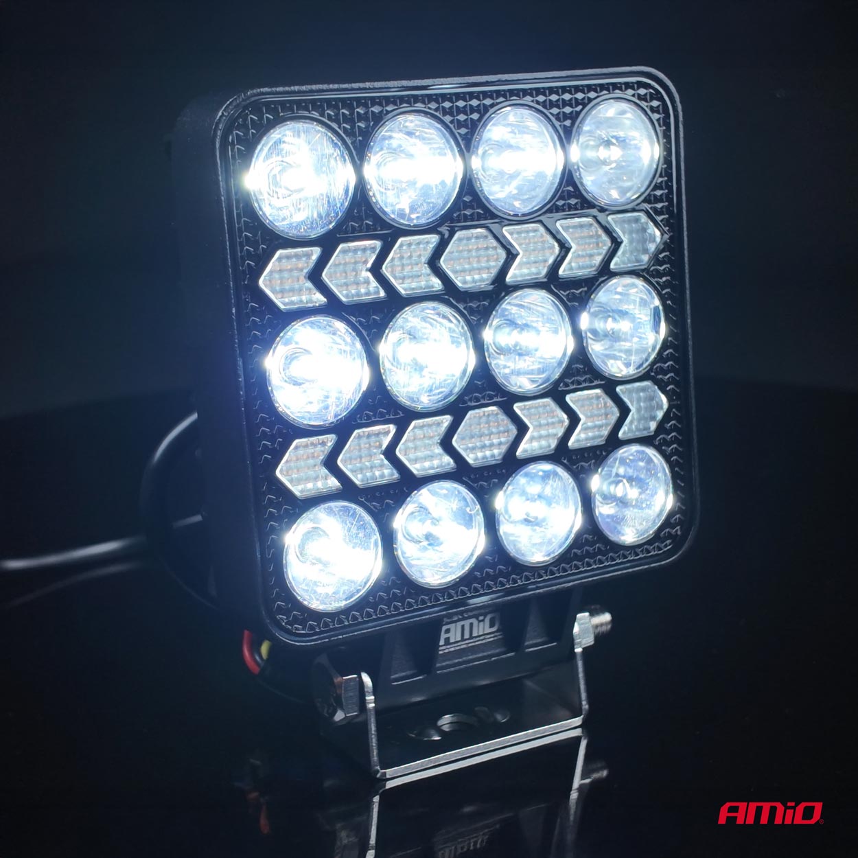 Lampa robocza LED szperacz AWL75 36 W 3600LM 12 V 24 V — ujęcie 4