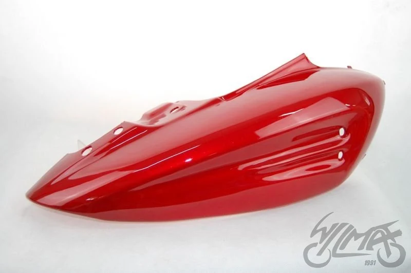 Plastik pod siedzenie prawy czerwony — Keeway Focus — ujęcie 1