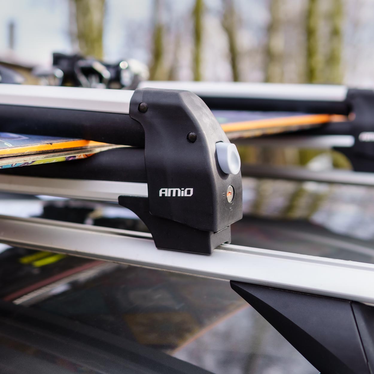 Bagażnik dachowy na narty snowboard krótki 570 mm SSR-01S — ujęcie 15