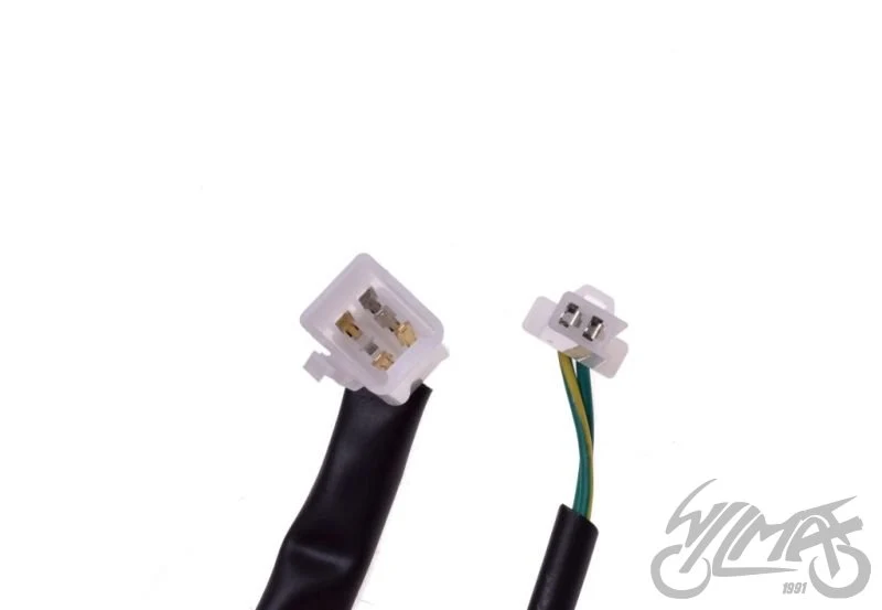 Lampa tylna z żółtym wariantem kierunkowskazów — ZD2421 — ujęcie 3