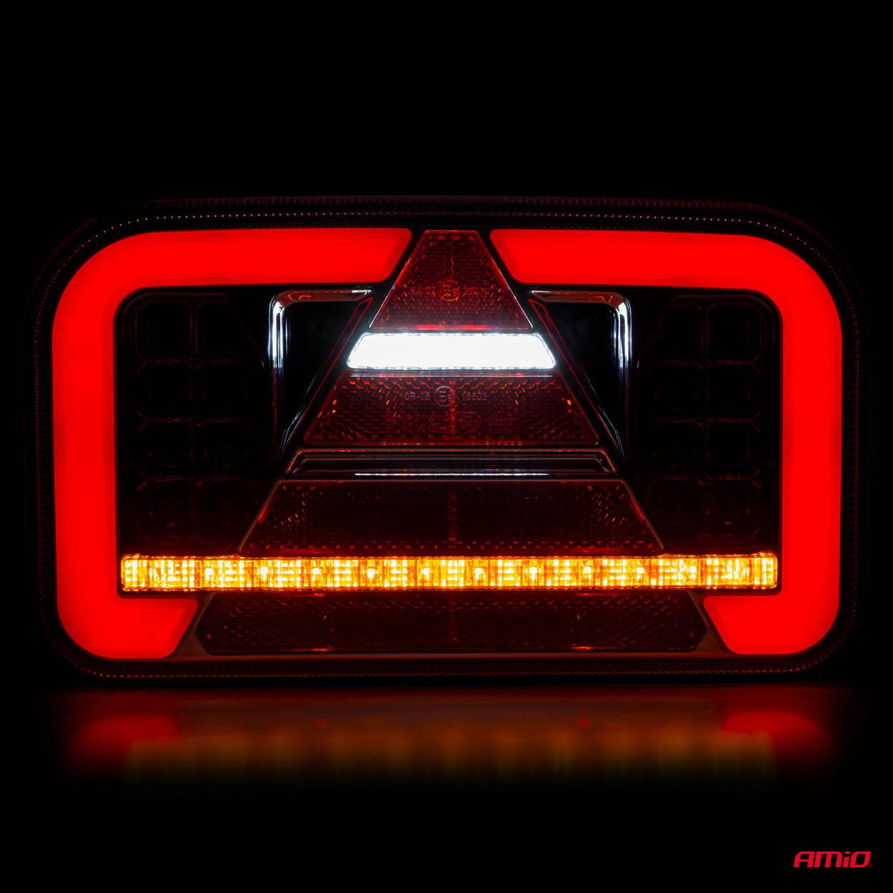 Lampa tylna zespolona LED AMiO RCL-03-L dynamiczna lewa — ujęcie 2