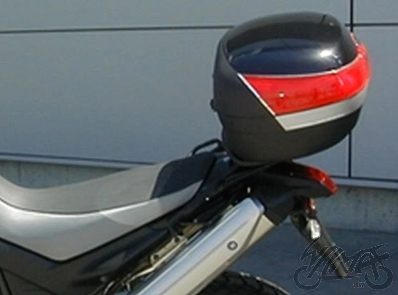Stelaż kufra centralnego SHAD do Yamaha XT660X / XT660R — ujęcie 2