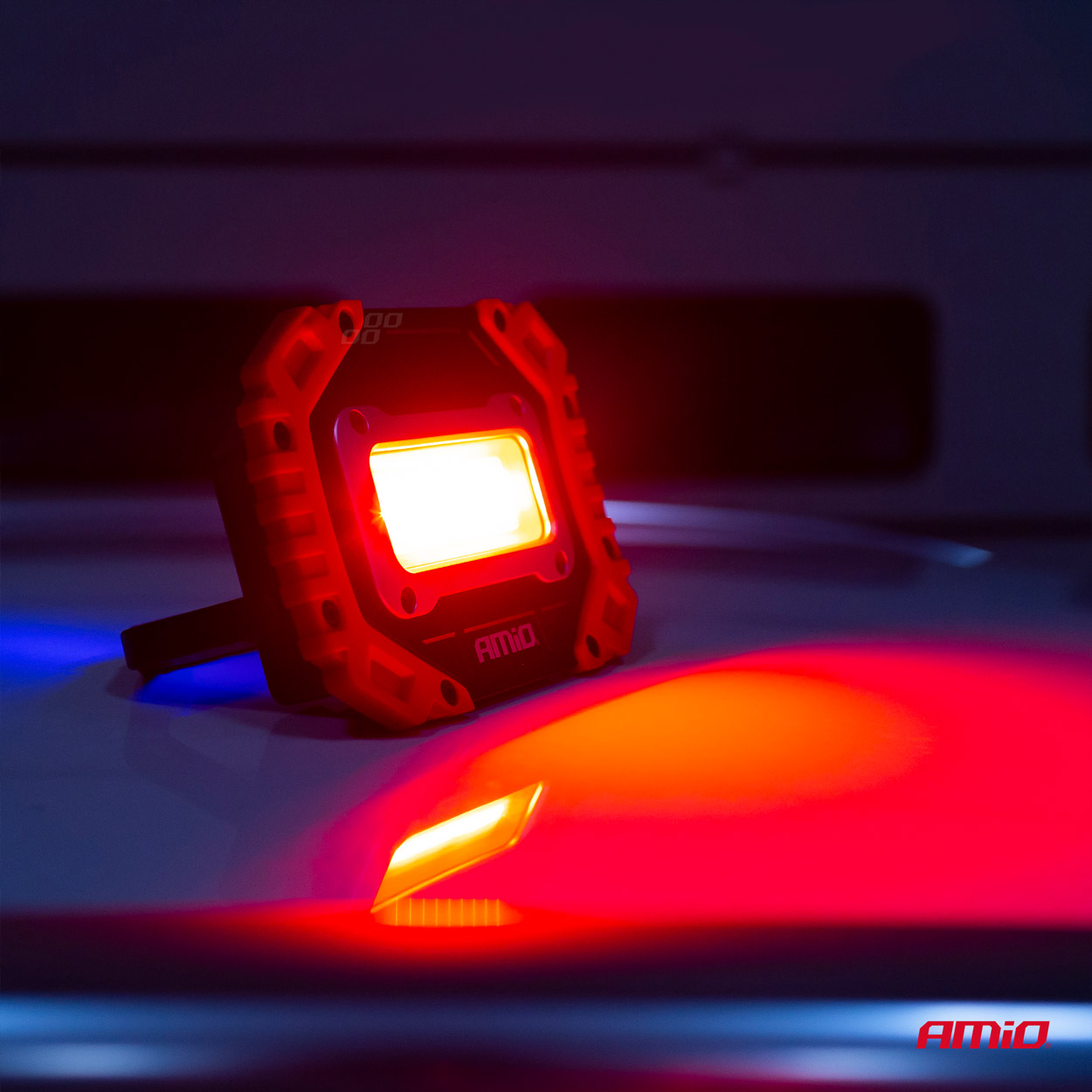 Lampa robocza LED WT14 naświetlacz — ujęcie 3