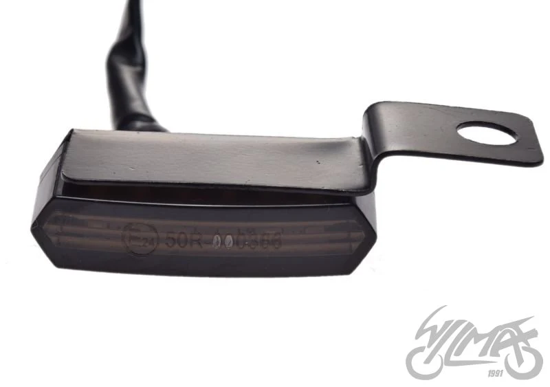 Kierunkowskazy sekwencyjne LED czarne — 49 × 22 mm, komplet AM1488 — ujęcie 2