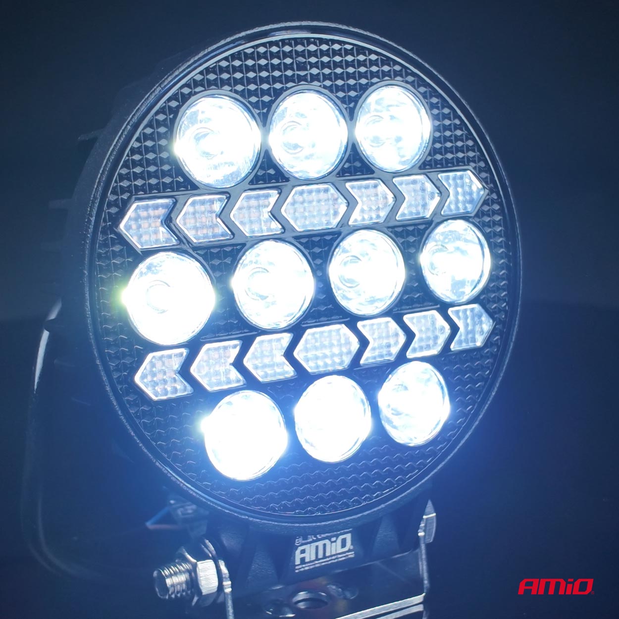 Lampa robocza LED szperacz AWL76 45 W 3000LM 12 V 24 V — ujęcie 4