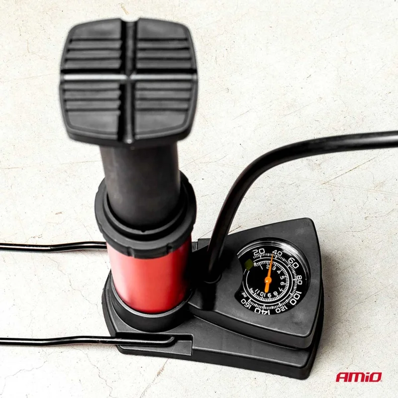 Pompka nożna metalowa z manometrem MINI PU03 — ujęcie 3