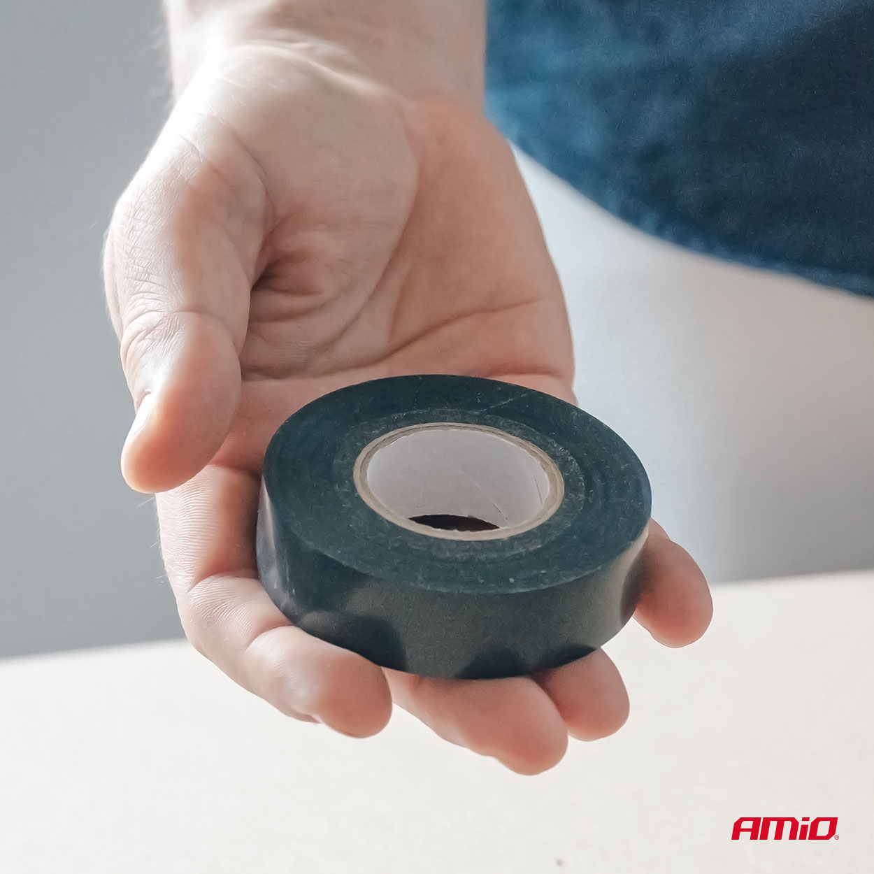 Taśma samowulkanizująca czarna 25 mm x 5m x 0.5 mm — ujęcie 2