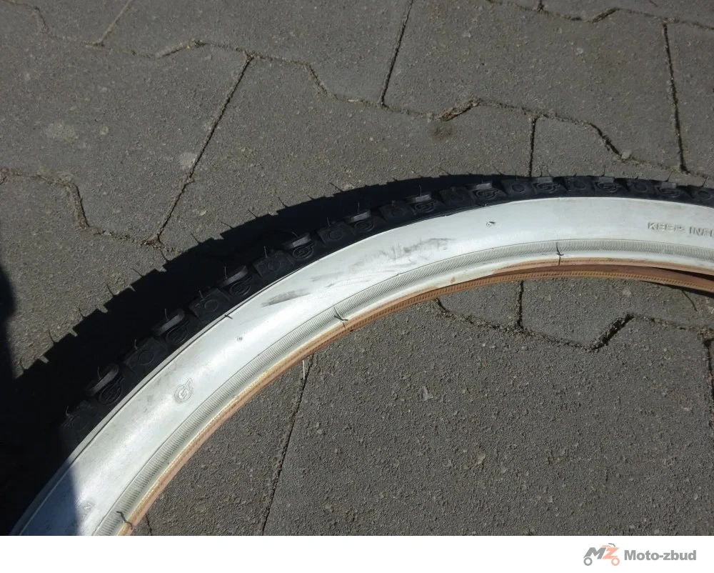 Electra opona classic knobby 24'' x 2.125 biały bok 688294 — ujęcie 2