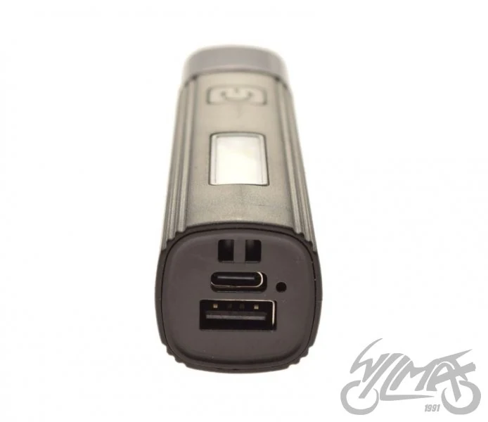 Latarka mini LED — ujęcie 2