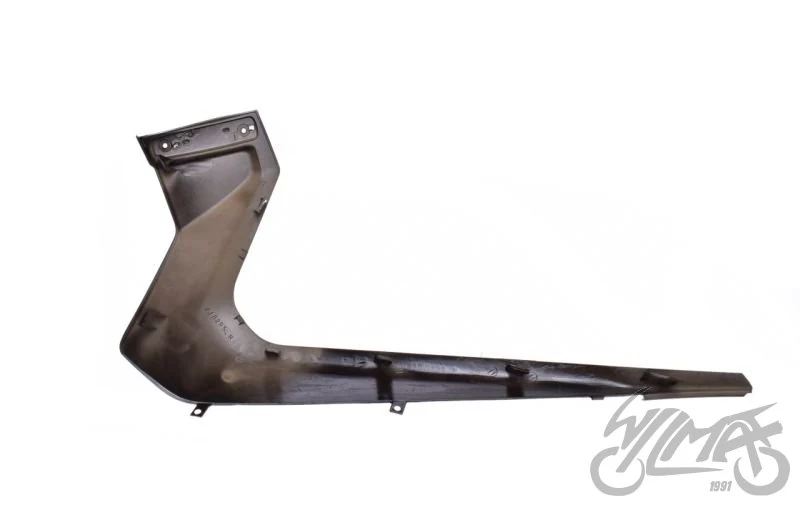 Osłona dolna prawa czarna do Yamahy X-Max 125 — Yamaha XMAX 125 — ujęcie 2
