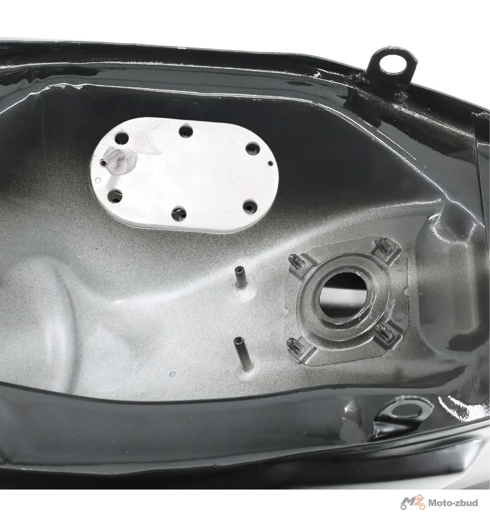 Junak 901/901F/901X/901 SPORT/122/122F/122 sport zbiornik paliwa jasno bordowy (bez nalepek) (miernik 4 śruby) (adapter pompy paliwa na kranik paliwa) — ujęcie 4