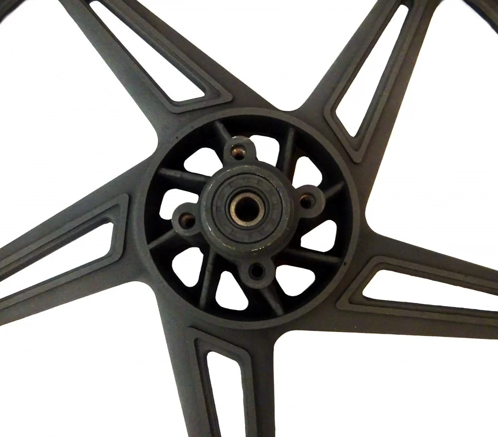 Ferro 125 felga 18 × 1,6 koła przód (czarna) — ujęcie 3