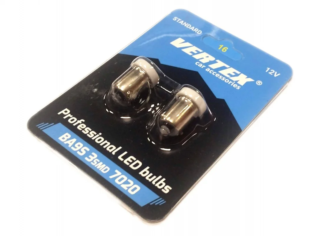 Żarówka BA9S / T4W 12V 3xSMD7020 LED biała AMIO (2szt.) — ujęcie 3