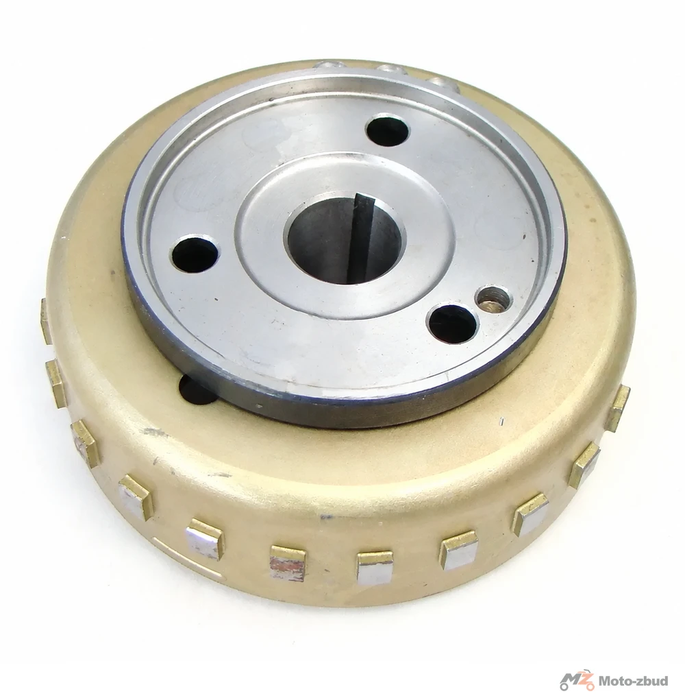 Junak M16/M11/M20/M25 320 cm³/M250 koło magnesowe nkpl. — ujęcie 2
