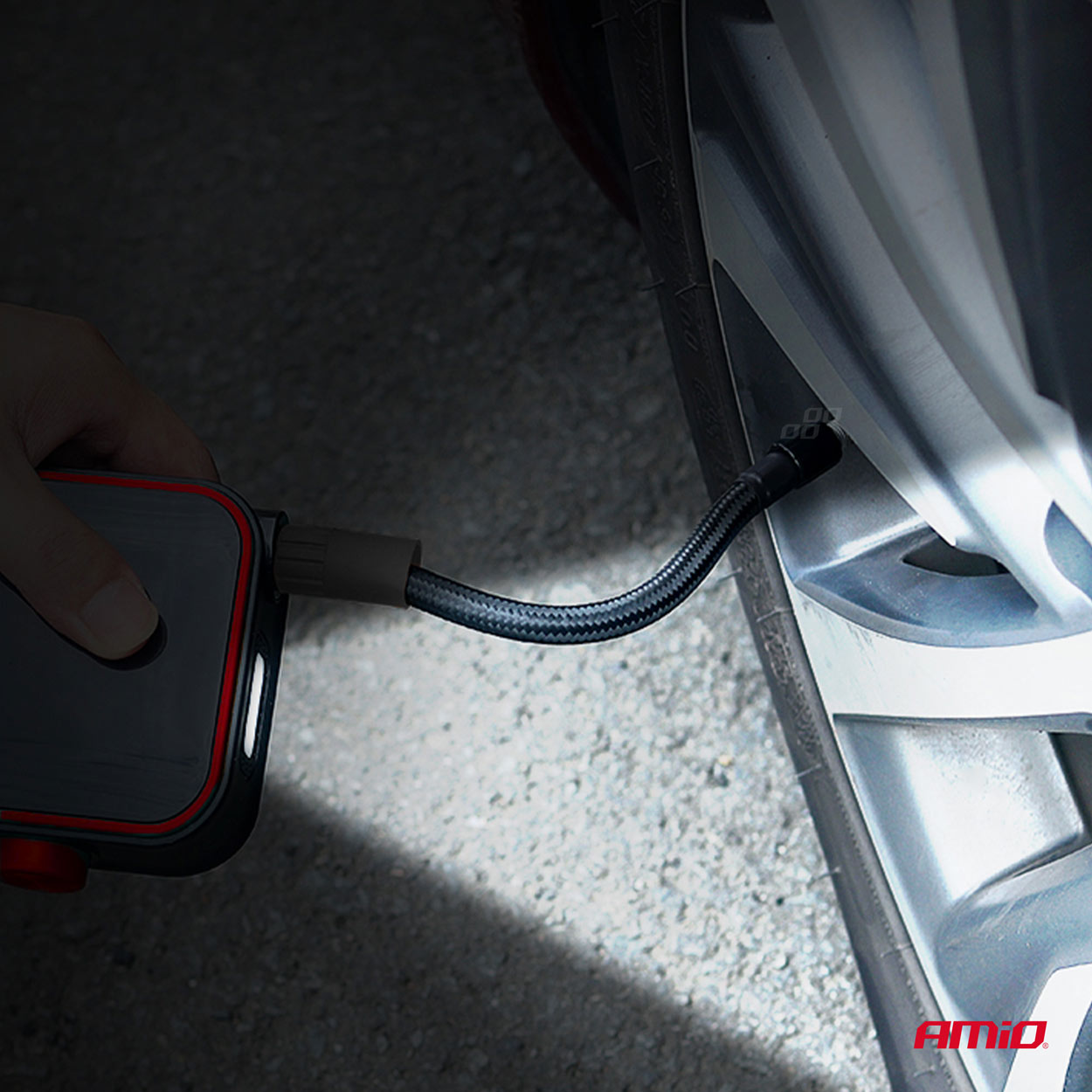 Kompresor samochodowy bezprzewodowy pompka elektryczna rowerowa powerbank 40 W ACOMP-20 — ujęcie 11