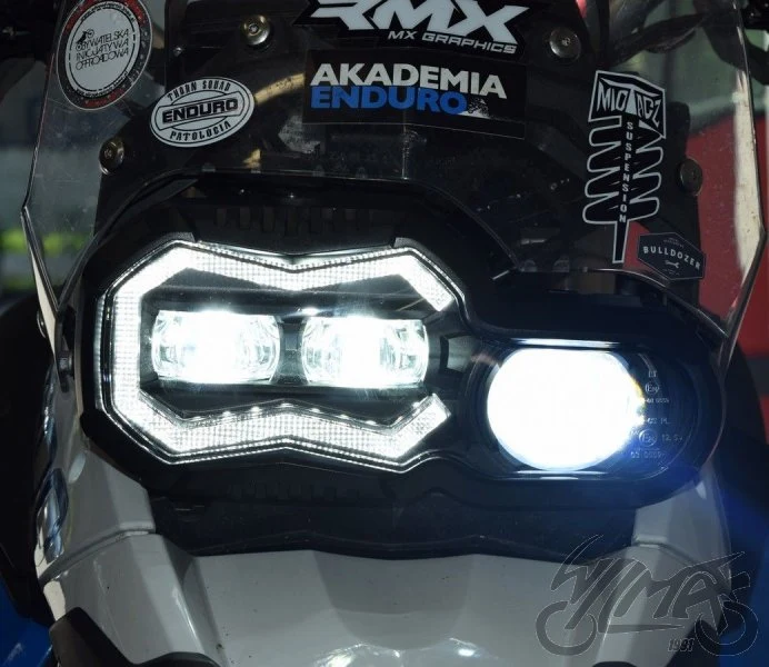 Przednia lampa LED do BMW F650GS / F700GS / F800GS — AW2480 — ujęcie 7