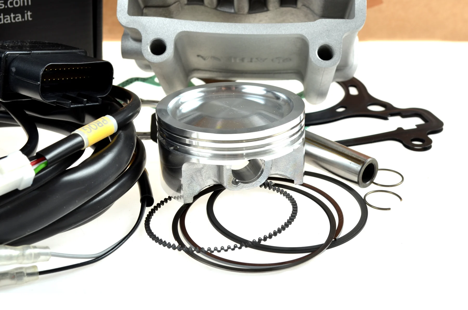 Cylinder Athena kit Big Bore 182 cm³ Yamaha YZF 125 r — ujęcie 2
