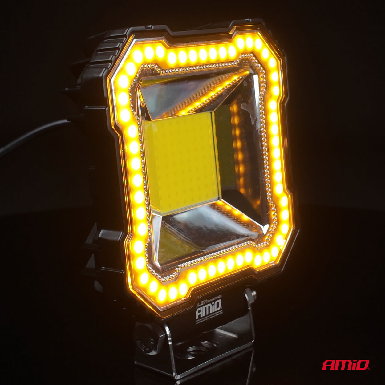 Lampa robocza LED szperacz AWL82 48 W 3600LM 12 V 24 V — ujęcie 3