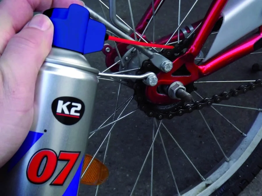K2 07 produkt wielozadaniowy smaruje, czyści, penetruje 400ml — ujęcie 2