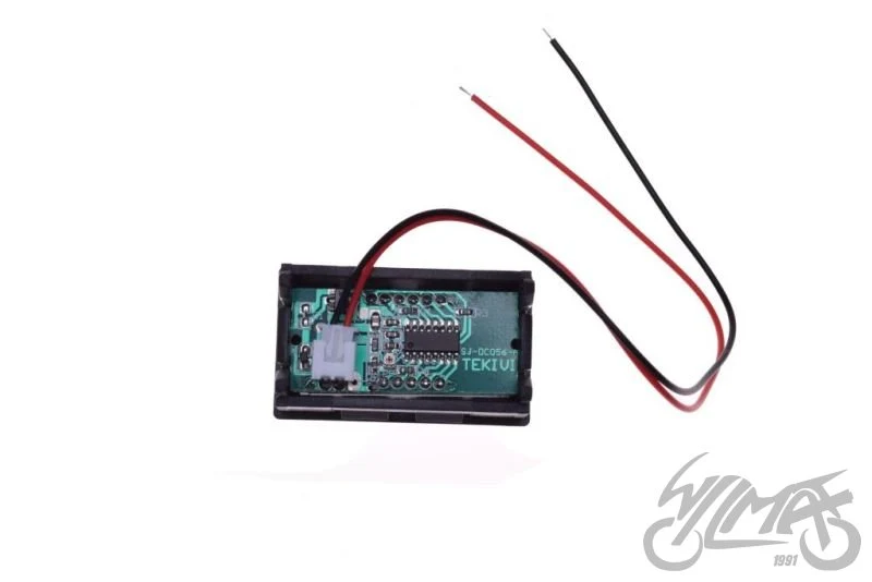 Czerwony woltomierz 2,5–30 V, 48 × 29 × 22 mm — AI1411 — ujęcie 2