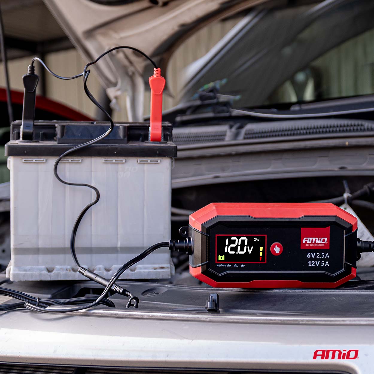 Prostownik cyfrowy AGM GEL STD LFP MAX 5A 6 V 12 V PRO — ujęcie 3
