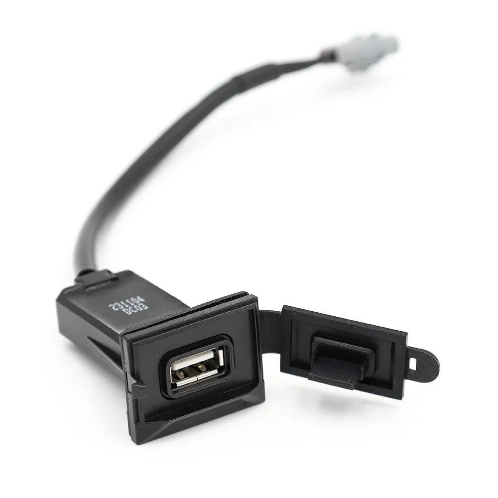 Junak Classico 50/125 gniazdo USB (w osłonie kolumny kierownicy) — ujęcie 2