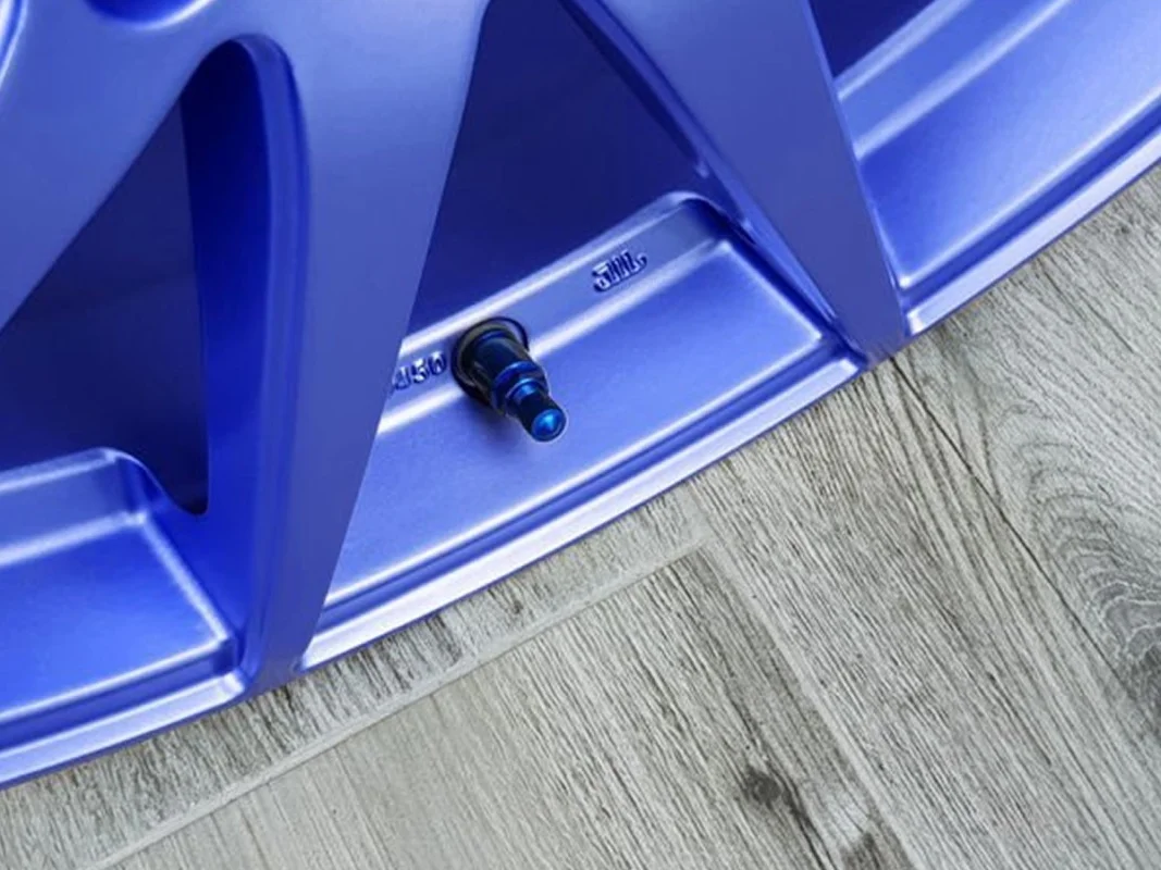 Zawór / wentyl do kół bezdętkowych X1 SERIES ALU niebieskie 4 szt. — ujęcie 3