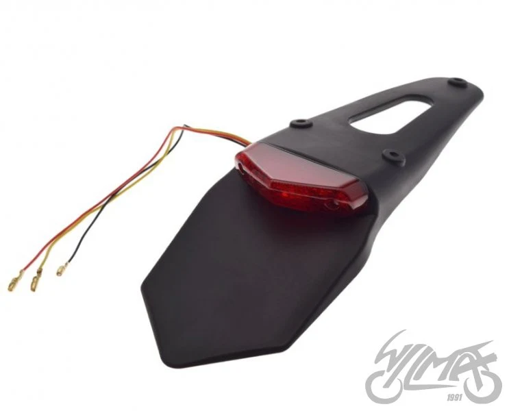 Lampa tylna LED z błotnikiem i czerwonym kloszem — AM9901B — ujęcie 1