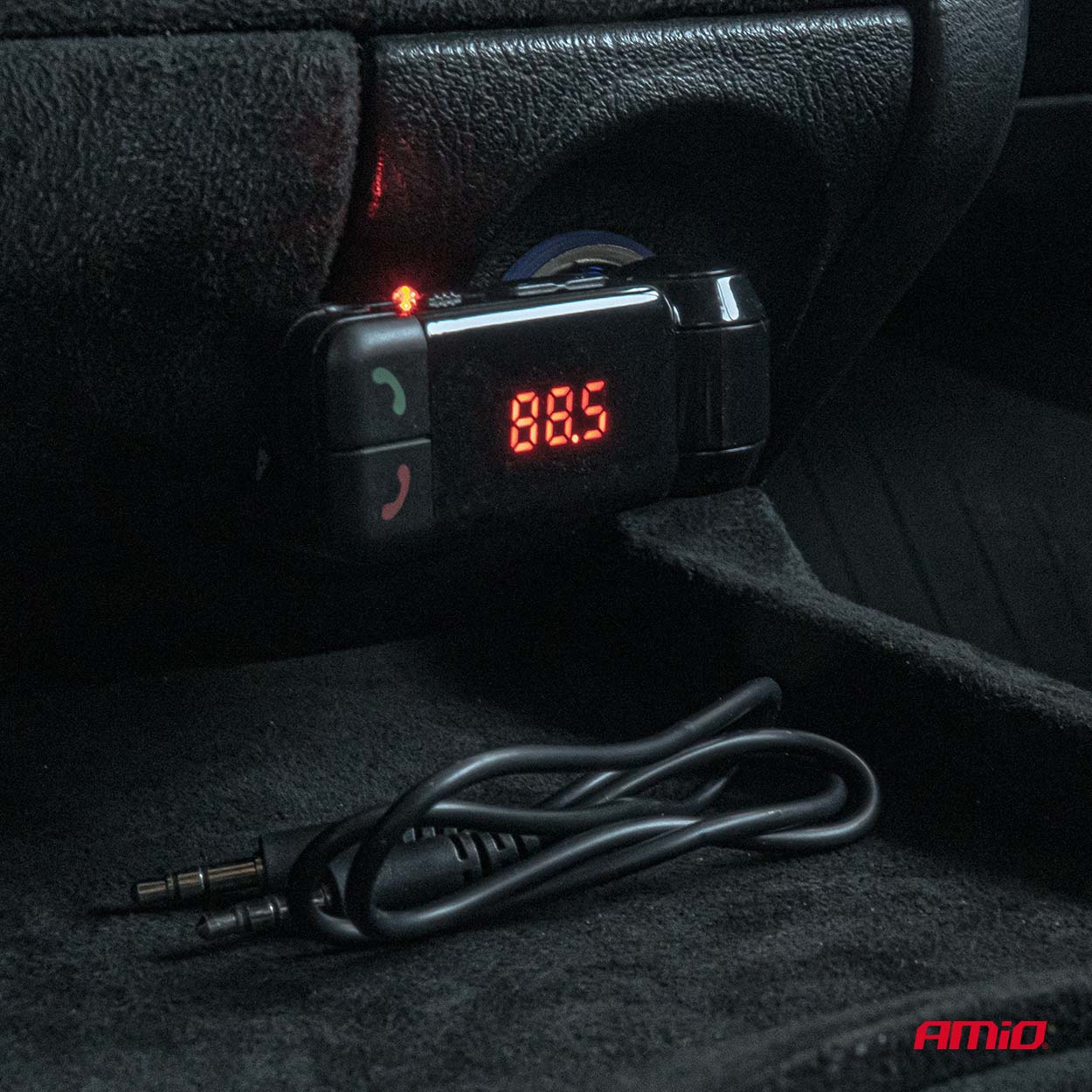 Transmiter samochodowy FM składany 2×USB-A 12 V 24 V — ujęcie 3