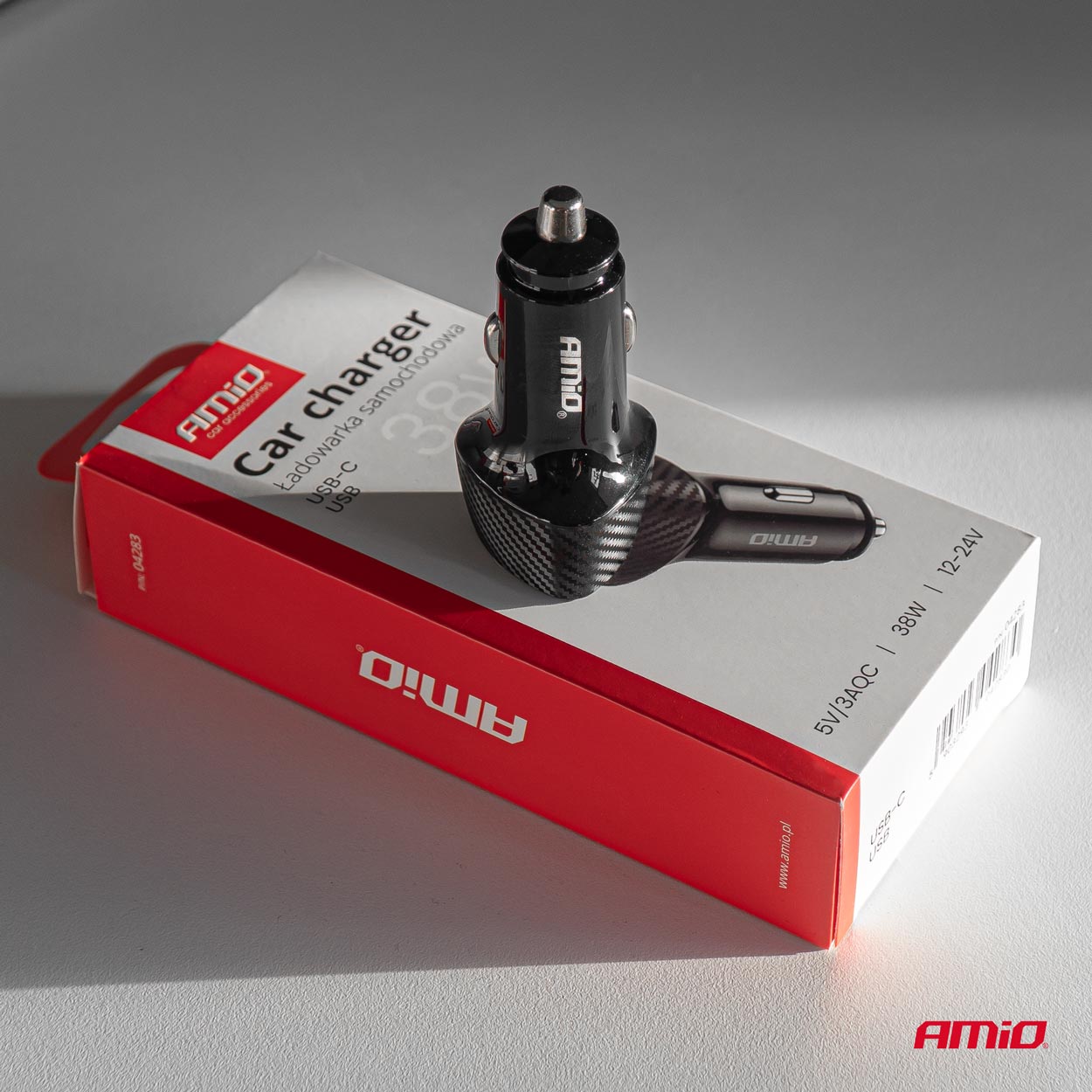 Ładowarka samochodowa QC+PD 38 W USB-A + USB-C — ujęcie 4
