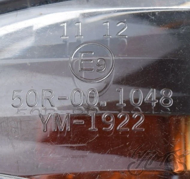 Kierunkowskaz owalny prawy, jasny / carbon — BA9S 12 V 23 W, AL70021PECE — ujęcie 4