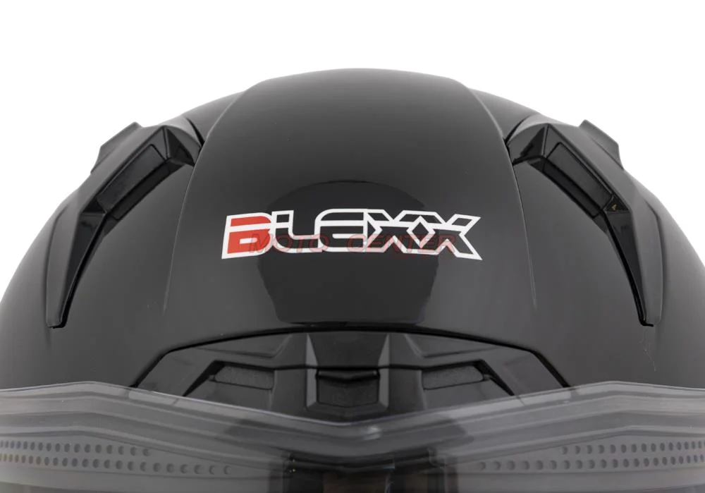 Kask zamknięty z blendą i lampą LED BLEXX FF953 czarny M ECER22.06 — ujęcie 5