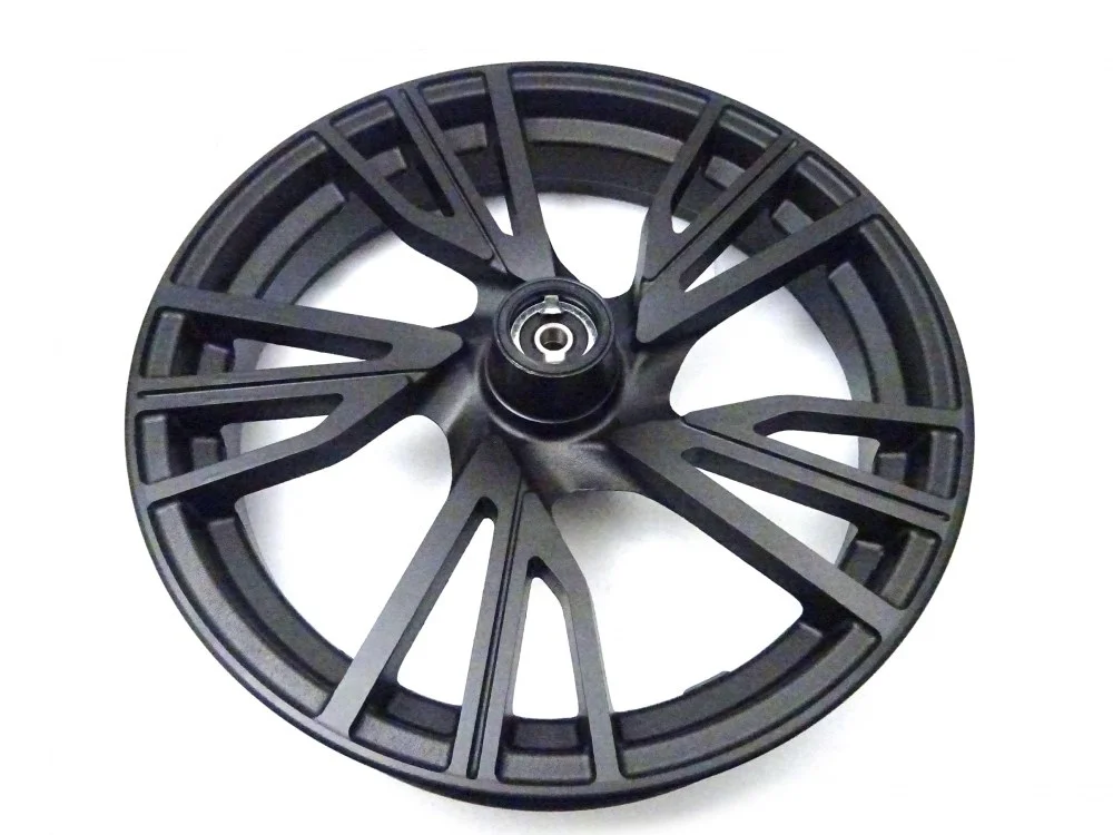 Junak 711 felga 14 × 3,00 koła przód (czarna) (5-ramienna) — ujęcie 2