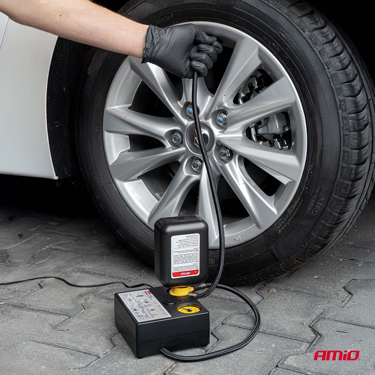 Zestaw naprawczy do opon z kompresorem 19mm 12V — ujęcie 2
