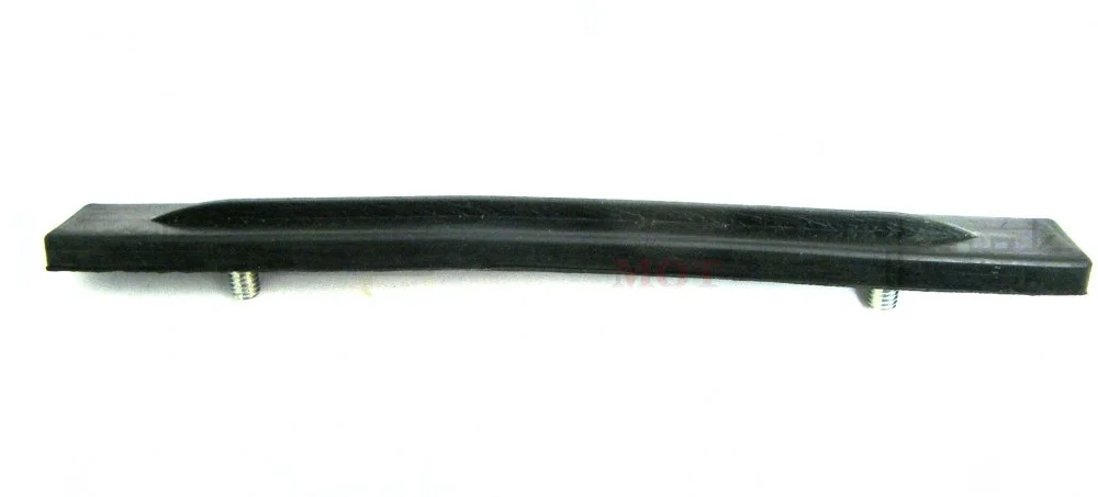Junak M11 CAFE/M16 125 cm³/320 cm³ ślizg łańcucha napędowego w osłonie łańcucha napędowego (nad wahaczem głównym) (rozstaw śrub 100 mm)