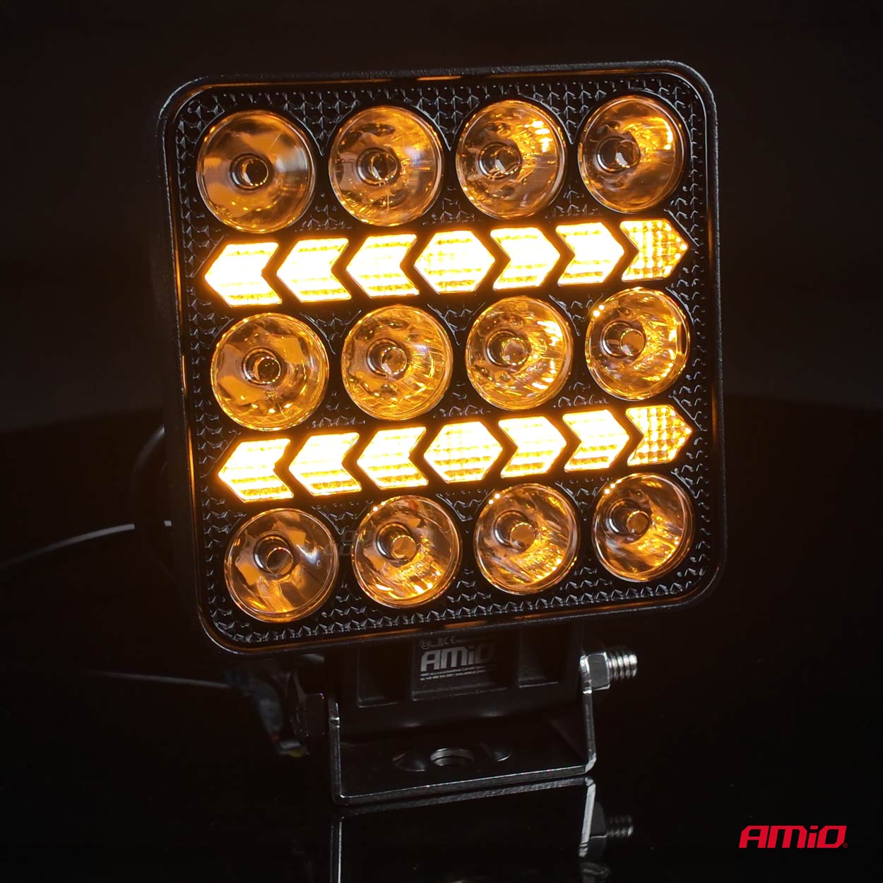 Lampa robocza LED szperacz AWL75 36 W 3600LM 12 V 24 V — ujęcie 3