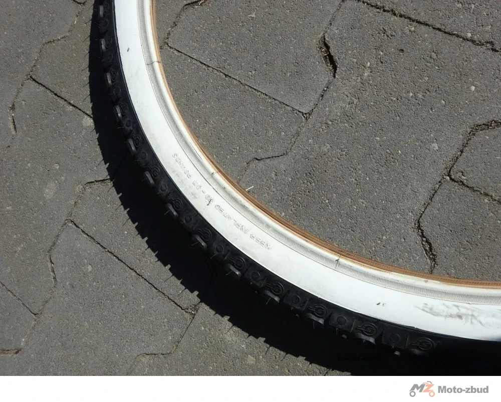 Electra opona classic knobby 24'' x 2.125 biały bok 688294 — ujęcie 3