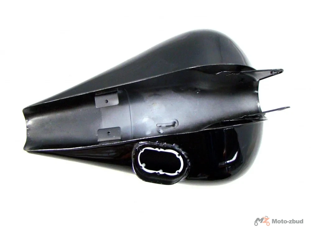 Junak M16 320 cm³ zbiornik paliwa czarny (z paskiem) (pompa mocowana na 6 śrub; bez miernika) (2010) — ujęcie 3