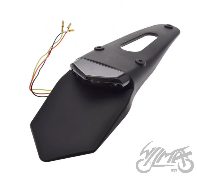 Lampa tylna LED z błotnikiem i dymionym kloszem — AM9901B2 — ujęcie 1