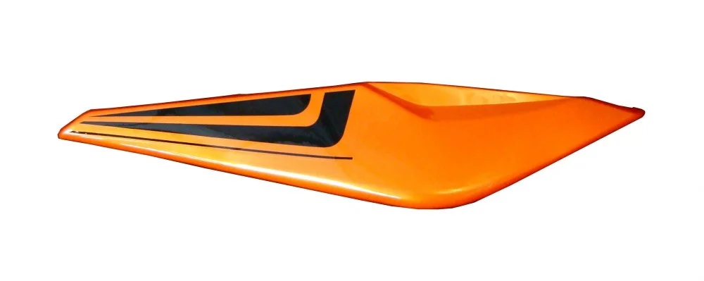 Junak 903/124 osłona pod siodłem prawa pomarańczowo-czarna (bez logo) — ujęcie 1