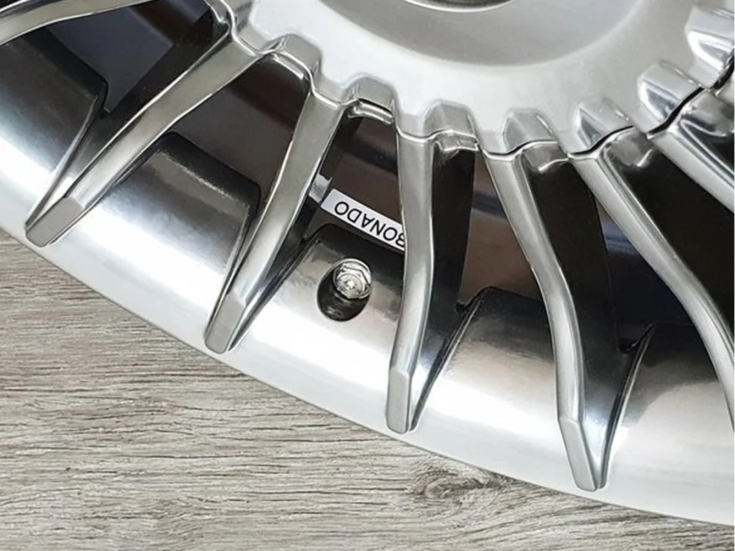 Zaworki / wentyle płaskie / ukryte do felg aluminiowych 4 szt. srebrne — ujęcie 7