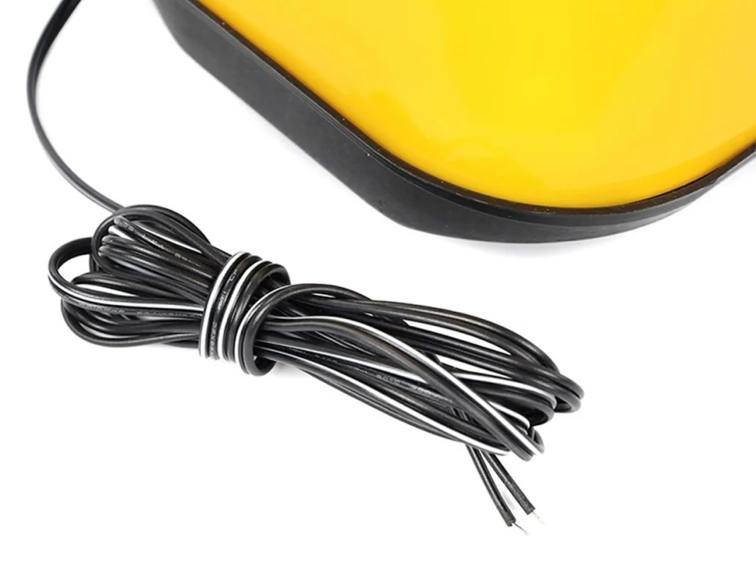 Lampa # Sygnalizator # Znak TAXI - na magnes ŻÓŁTY z wtyczką zapalniczki — ujęcie 4