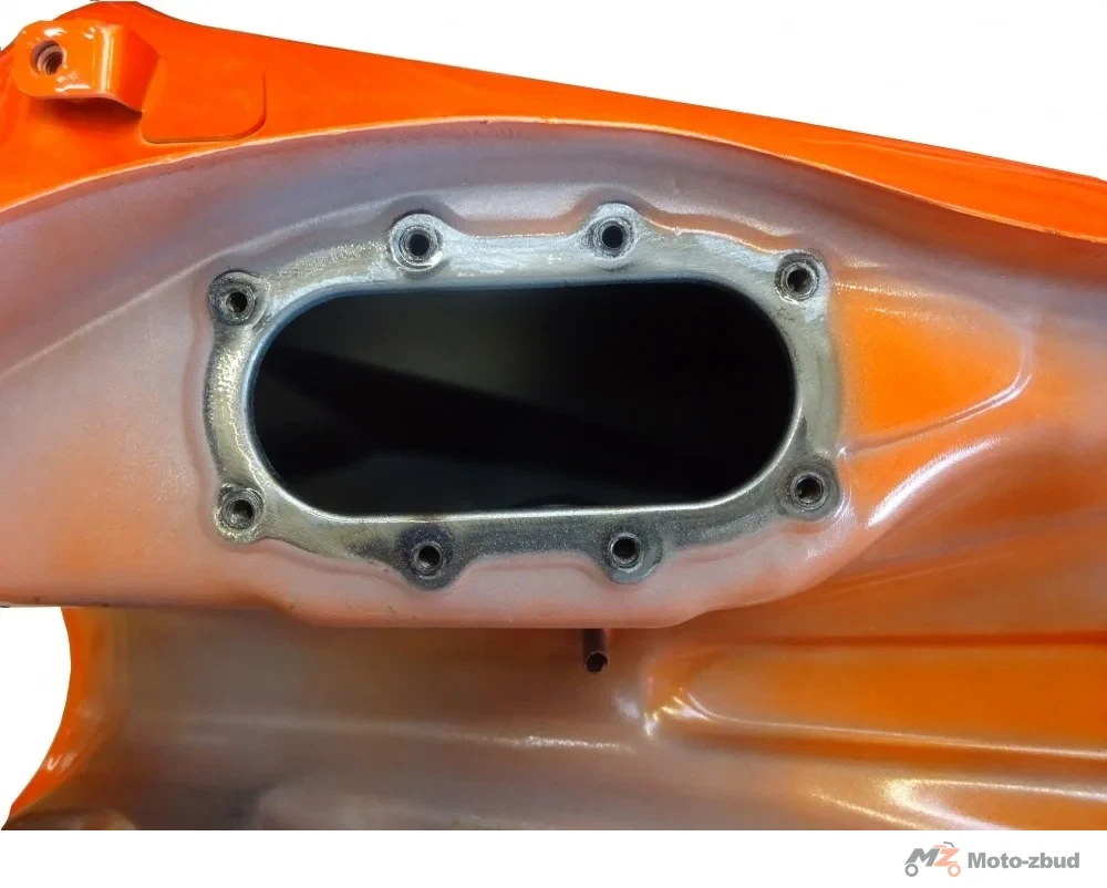Junak RACER125 zbiornik paliwa pomarańczowy (pompa 8 śrub) — ujęcie 2
