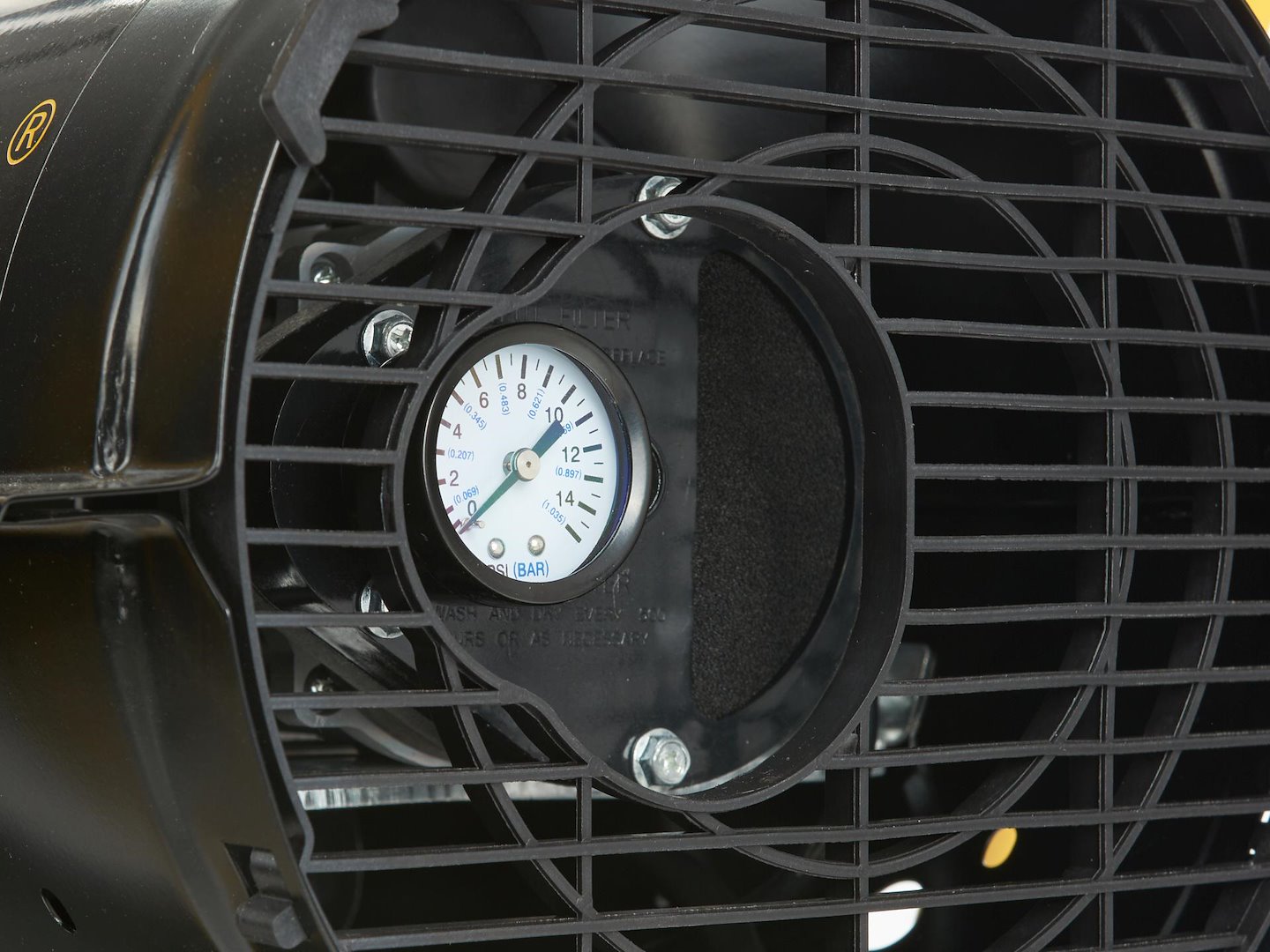 Nagrzewnica olejowa z odprowadzeniem spalin 25 kW GEKO G80425 — ujęcie 4