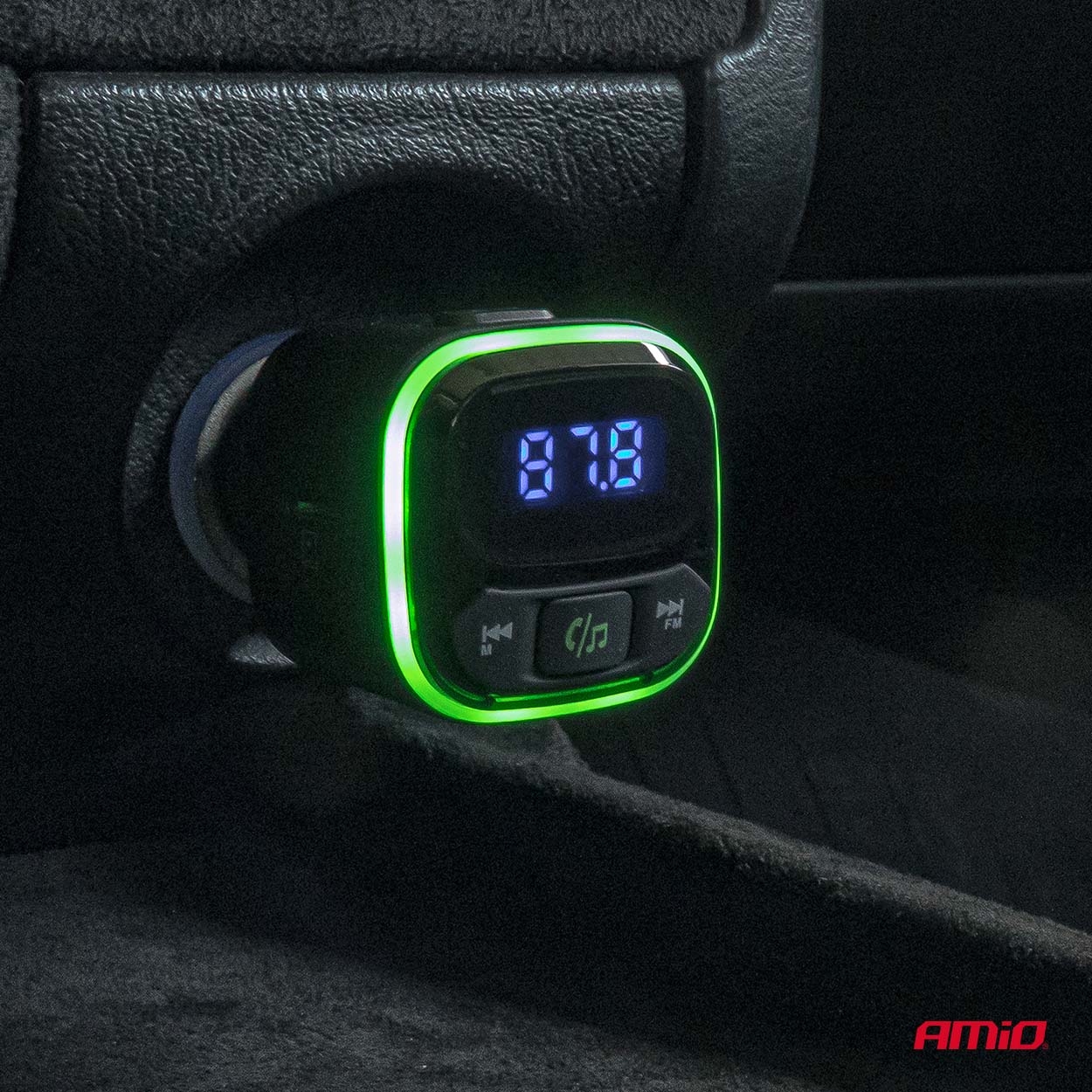 Transmiter samochodowy FM microSD 1×USB-A 2×USB-C 12 V 24 V — ujęcie 2