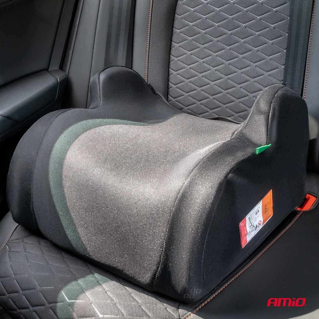 Fotelik samochodowy siedzisko 126-150cm R129 — ujęcie 3