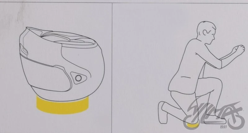 Pierścieniowa podstawka pod kask — żółta — ujęcie 2