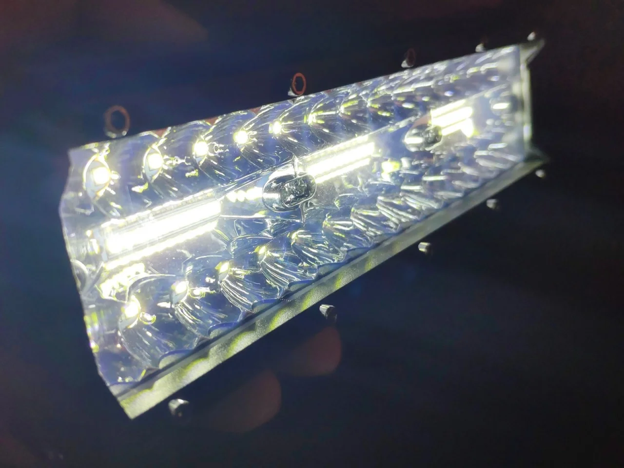 Halogen / Lampa robocza / Serwisowa 12/24V 60 LED 4200 lm — ujęcie 2