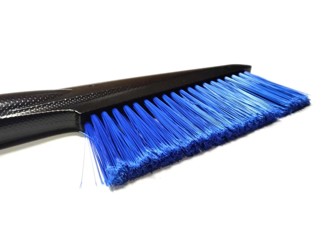 Szczotko-skrobaczka o długości 55cm SOFT GRIP — ujęcie 2